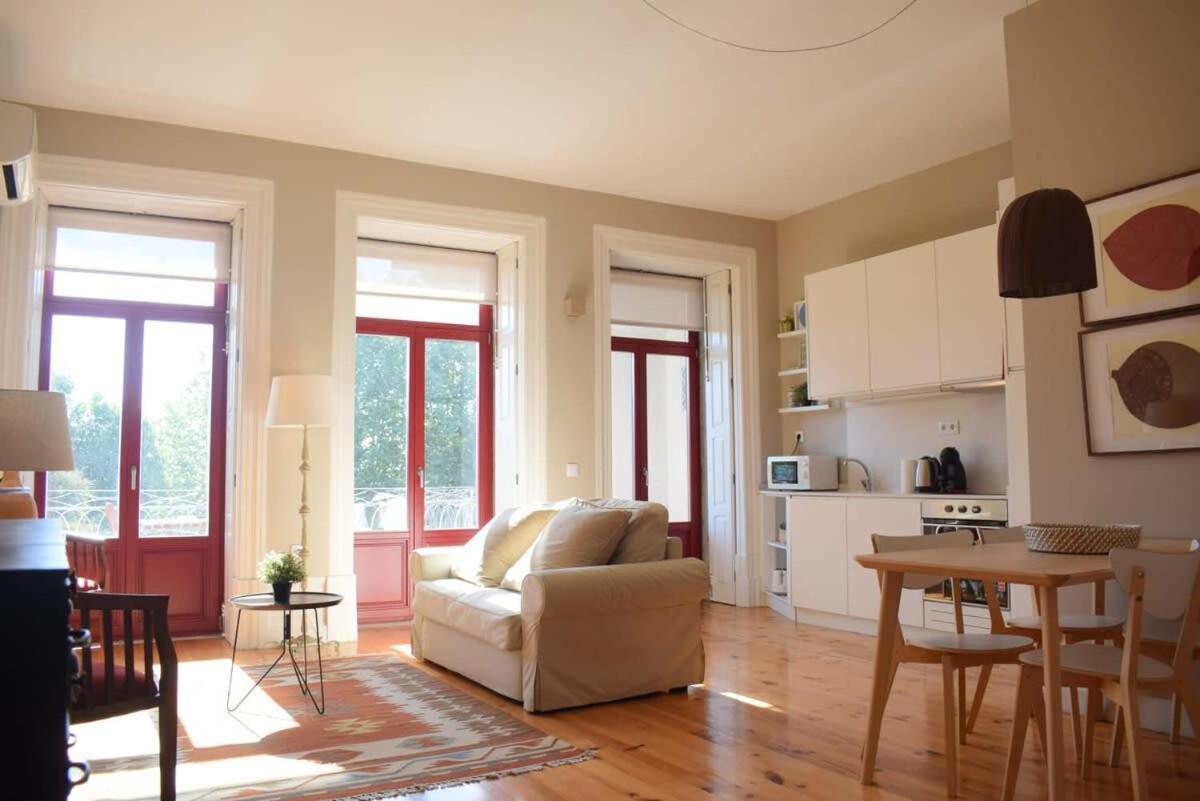 Liiiving In Porto - Vintage Balcony Apartment Εξωτερικό φωτογραφία
