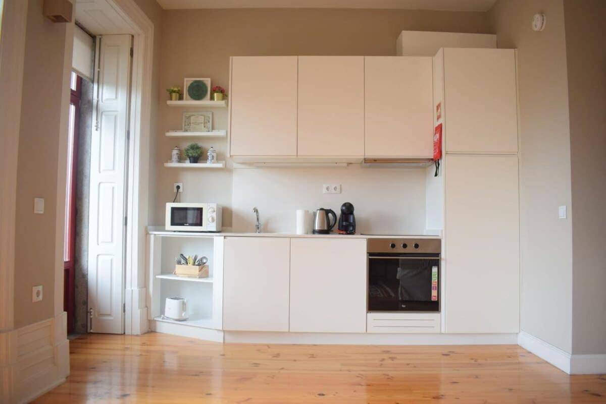 Liiiving In Porto - Vintage Balcony Apartment Εξωτερικό φωτογραφία